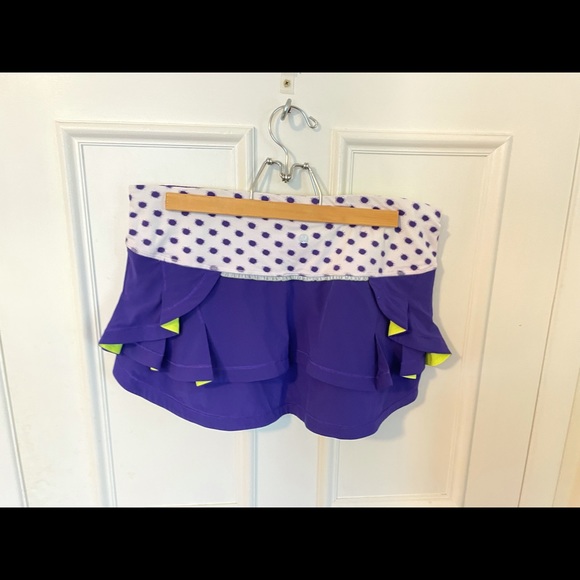 Lululemon short Skirt size 10 rare colour! - Picture 2 of 7
